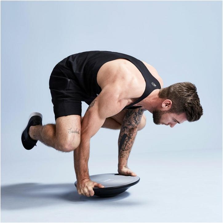 Balance Board mit Griffen in Schwarz/Dunkelgrau