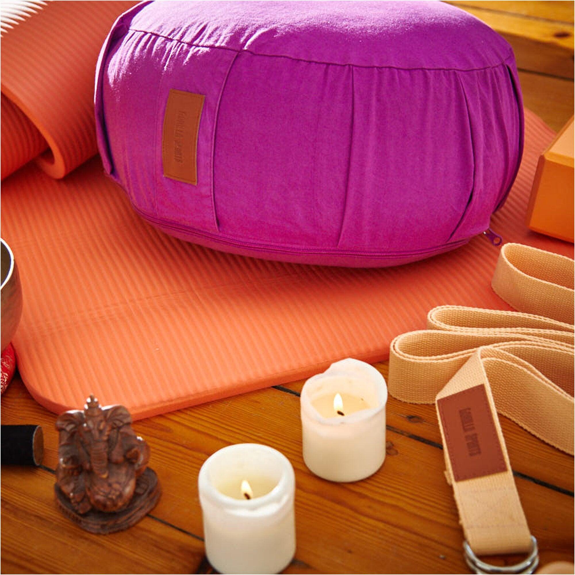 Yoga Set inkl. Yogakissen und Yogagurt in verschiedenen Farben